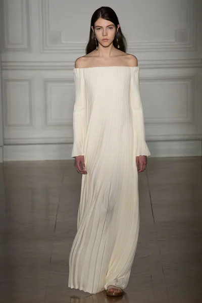 Look 5